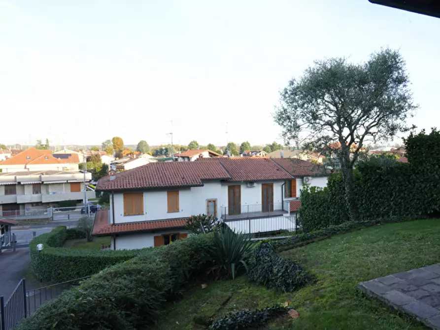 Immagine 2 di Villa in vendita  in Via Pessina 31 a Biassono