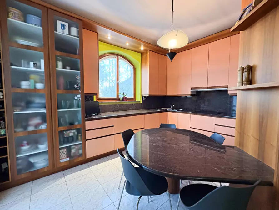 Immagine 9 di Villa in vendita  in Via Pessina 31 a Biassono