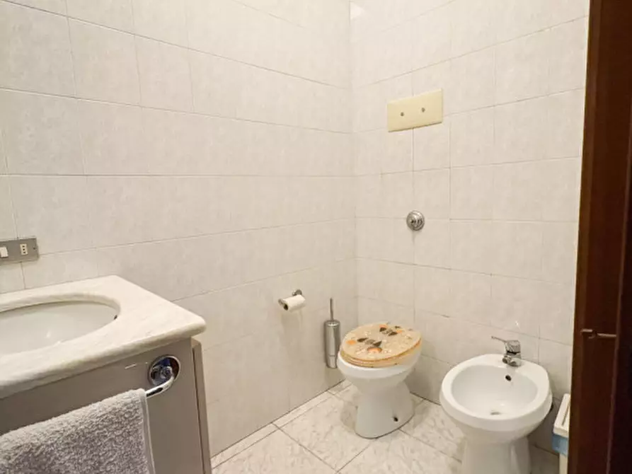 Immagine 11 di Villa in vendita  in Via Pessina 31 a Biassono