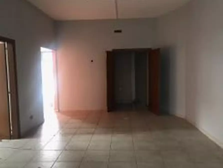 Immagine 3 di Negozio in vendita  in Via E. Barsani a Melfi