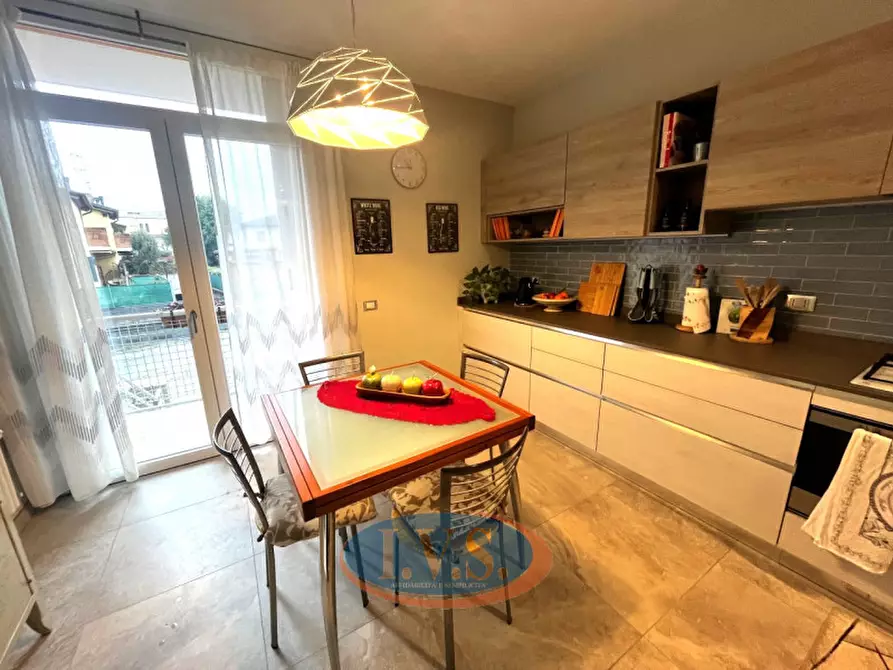 Immagine 4 di Casa trifamiliare in vendita  a Campodoro