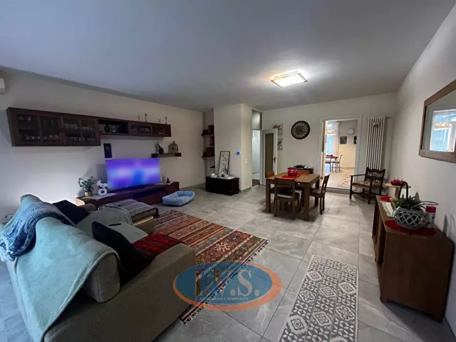 Immagine 6 di Casa trifamiliare in vendita  a Campodoro