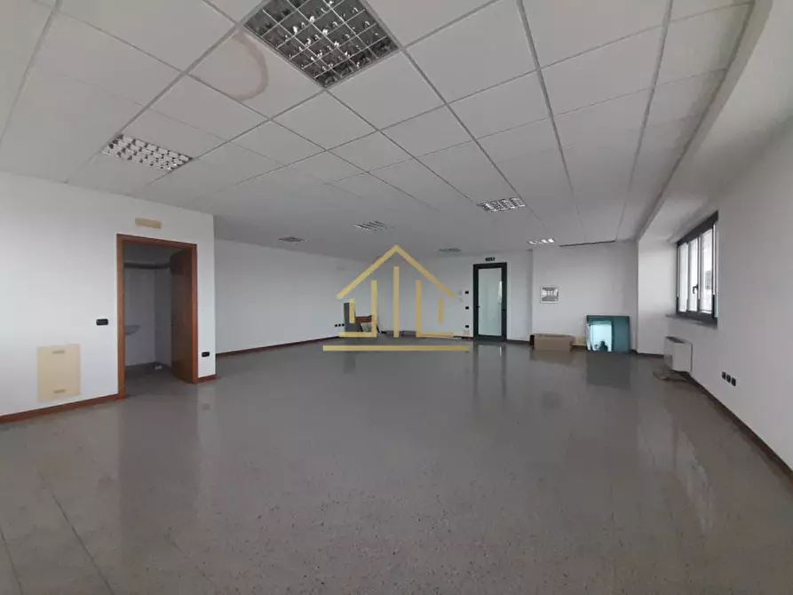 Immagine 6 di Ufficio in vendita  in Via Papa San Pio X 6 a Acquafredda