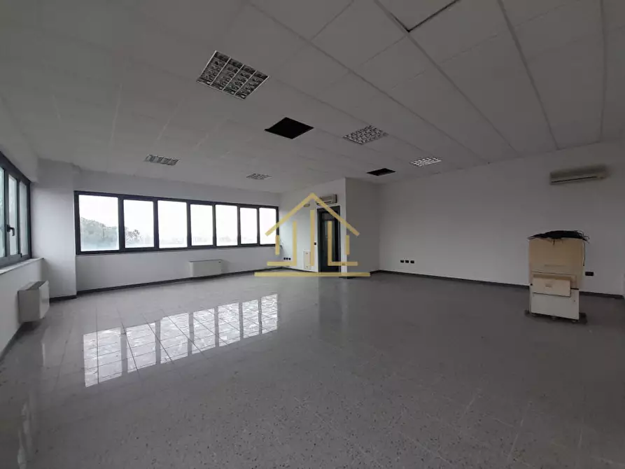 Immagine 16 di Ufficio in vendita  in Via Papa San Pio X 6 a Acquafredda