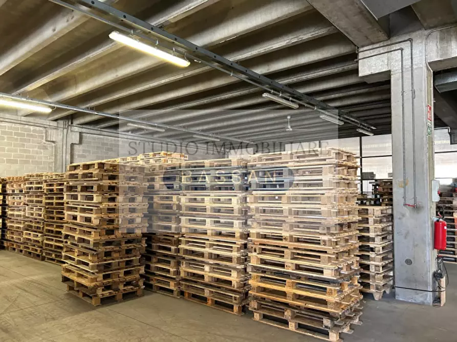 Immagine 37 di Capannone industriale in affitto  in via Marco Vitruvio Pollione 10 a Cassano Magnago