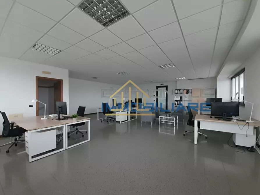 Immagine 7 di Laboratorio in vendita  in Via Papa San Pio X 6 a Acquafredda