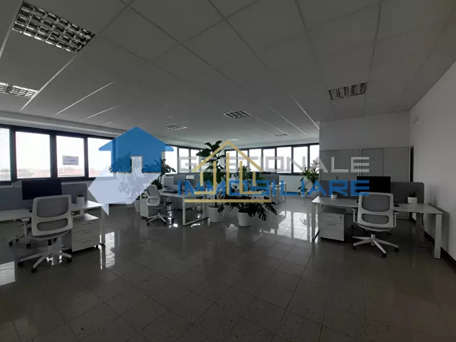 Immagine 11 di Laboratorio in vendita  in Via Papa San Pio X 6 a Acquafredda