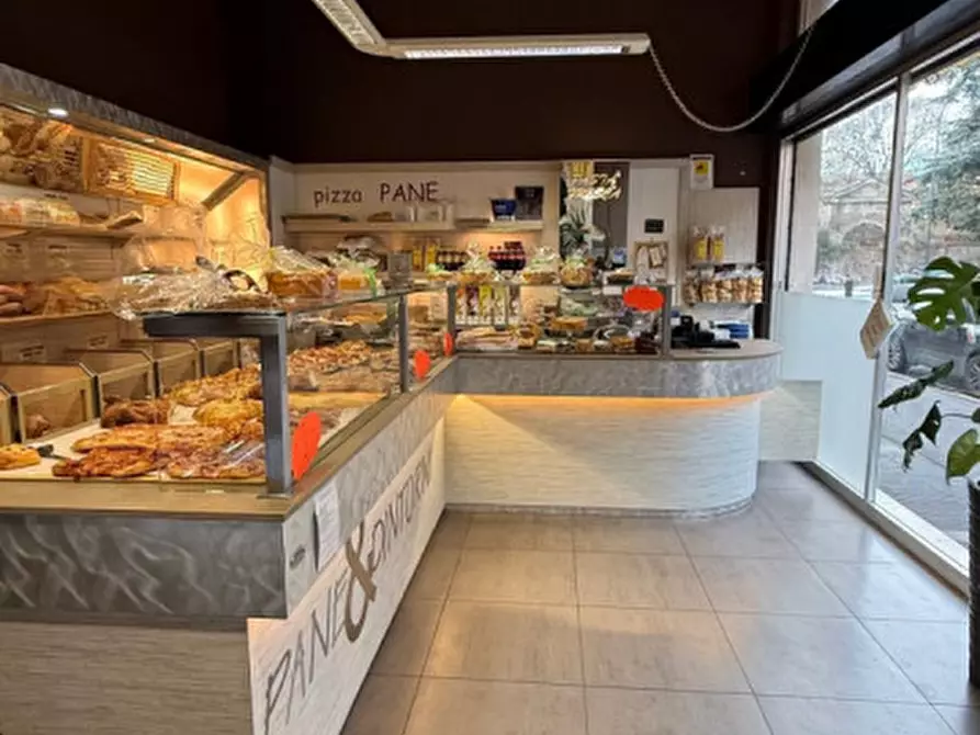 Immagine 1 di Laboratorio in vendita  in Via Vittorio Veneto a Brescia