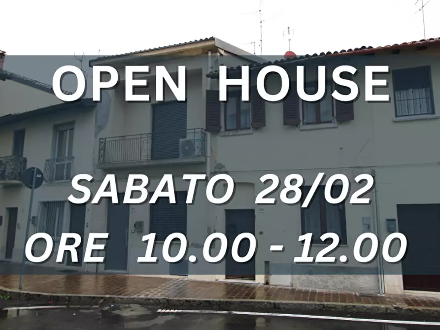 Immagine 1 di Appartamento in vendita  in Via Ansperto da Biassono 34 a Biassono