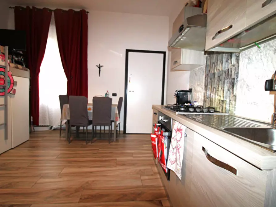 Immagine 7 di Appartamento in vendita  in Via Ansperto da Biassono 34 a Biassono