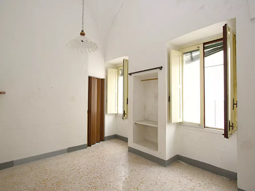 Immagine 5 di Casa indipendente in vendita  in Via Crispi a Parabita