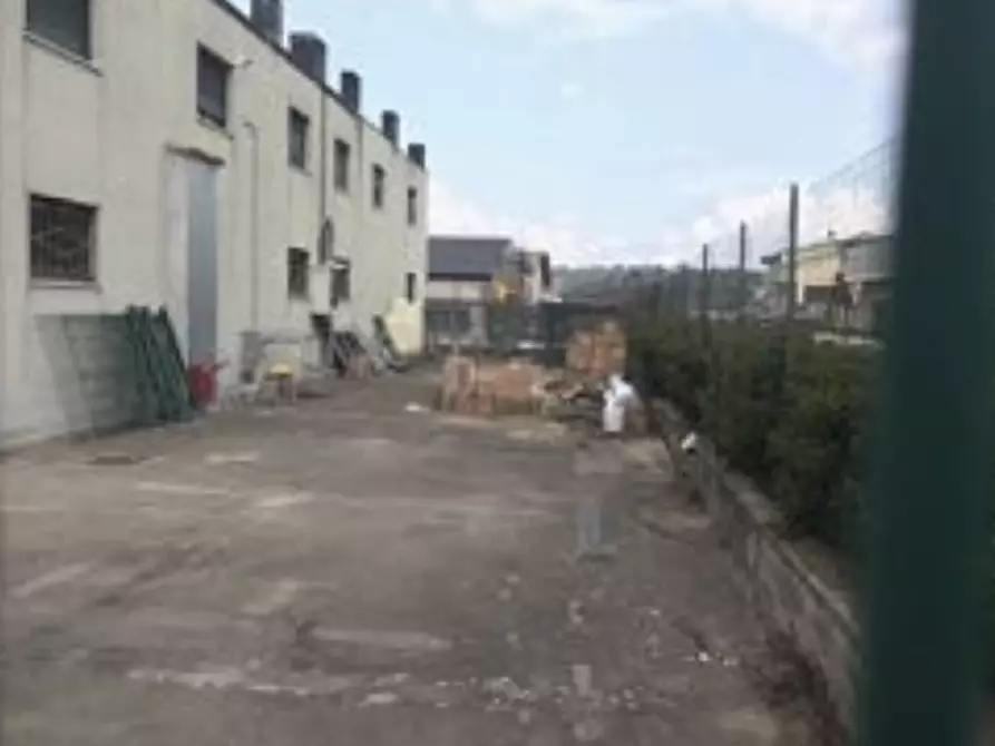 Immagine 4 di Negozio in vendita  in Via Galileo Ferraris, 13 a Melfi