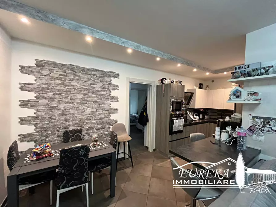 Immagine 4 di Appartamento in vendita  in Via Giosuè Carducci a Castiglione Del Lago