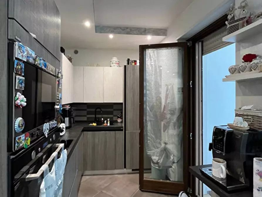 Immagine 6 di Appartamento in vendita  in Via Giosuè Carducci a Castiglione Del Lago