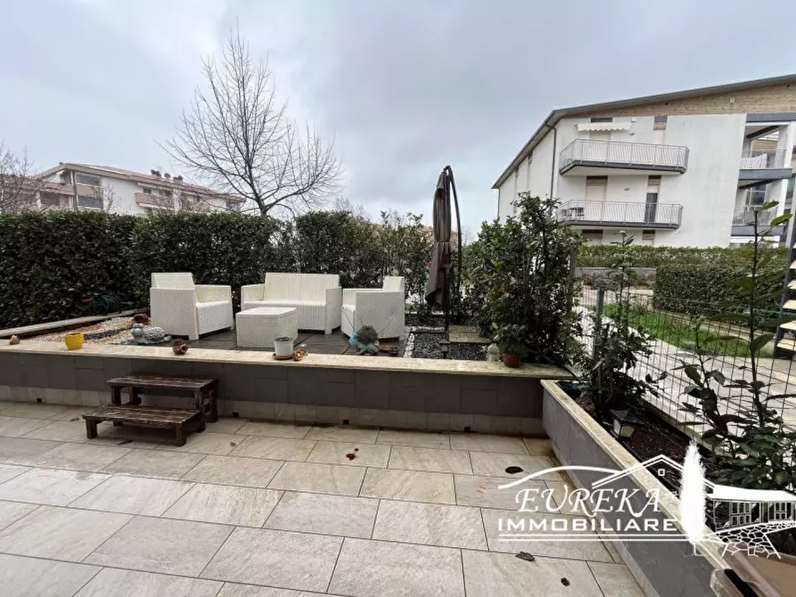 Immagine 9 di Appartamento in vendita  in Via Giosuè Carducci a Castiglione Del Lago