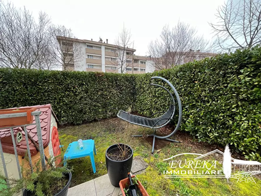 Immagine 11 di Appartamento in vendita  in Via Giosuè Carducci a Castiglione Del Lago