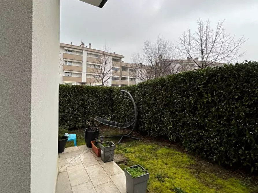 Immagine 17 di Appartamento in vendita  in Via Giosuè Carducci a Castiglione Del Lago