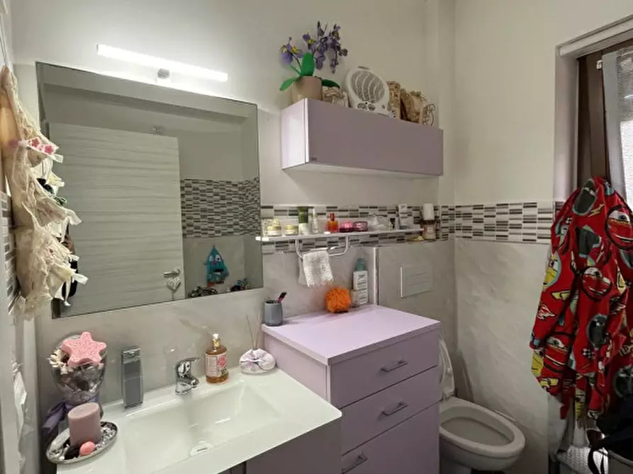 Immagine 24 di Appartamento in vendita  in Via Giosuè Carducci a Castiglione Del Lago