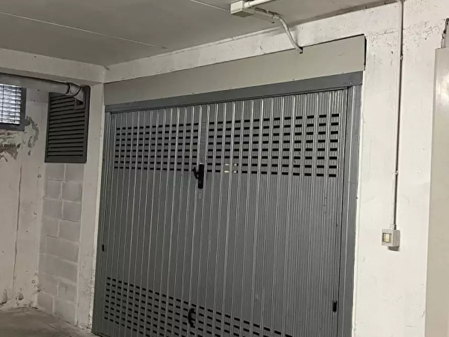 Immagine 28 di Appartamento in vendita  in Via Giosuè Carducci a Castiglione Del Lago