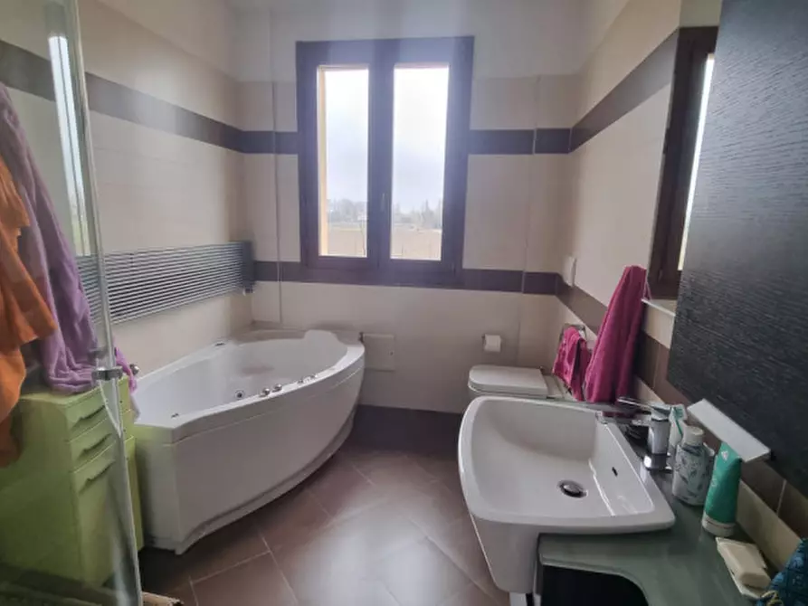 Immagine 21 di Villetta a schiera in vendita  in Via Rubiera a San Martino In Rio