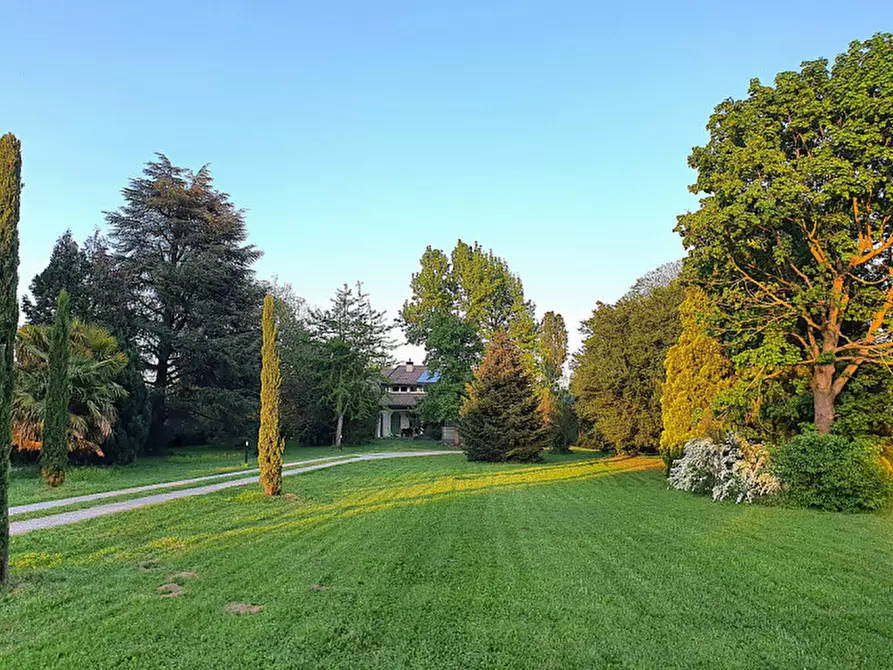 Immagine 1 di Villa in vendita  in Via Andrea Gloria a Teolo