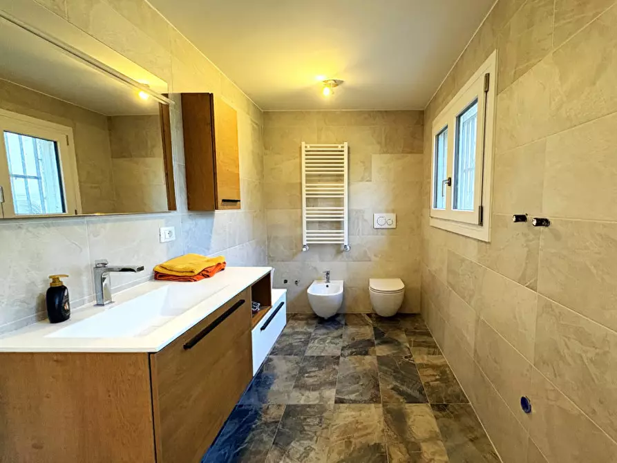 Immagine 19 di Villa in vendita  in Via Andrea Gloria a Teolo