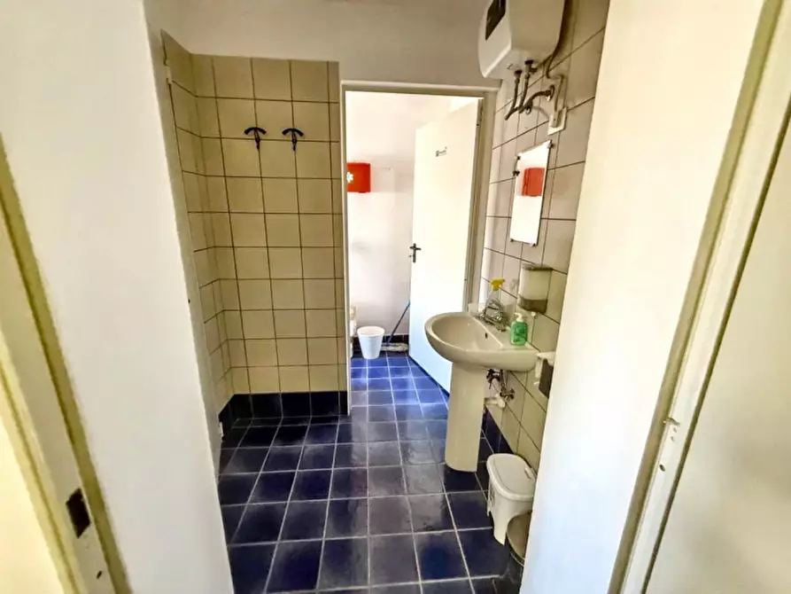 Immagine 10 di Laboratorio in vendita  in Piazza della Repubblica 8A a Zevio