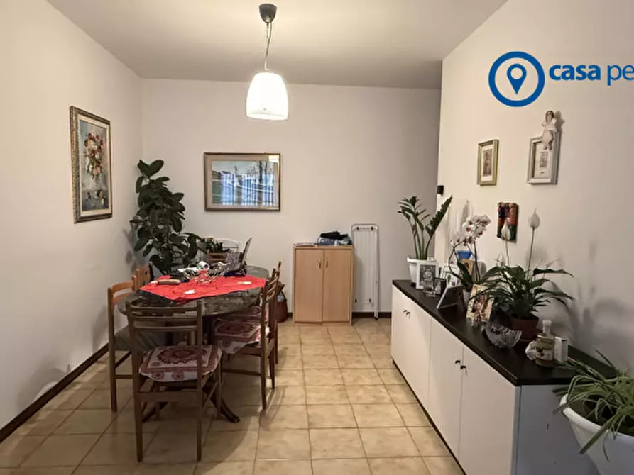 Immagine 1 di Appartamento in vendita  in Via Scarlatti, 10 a Rovigo