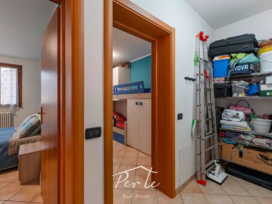 Immagine 11 di Appartamento in vendita  in strada canali 3 a Ostiglia