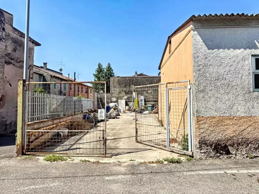 Immagine 14 di Appartamento in vendita  in Piazza della Repubblica 12 a Zevio