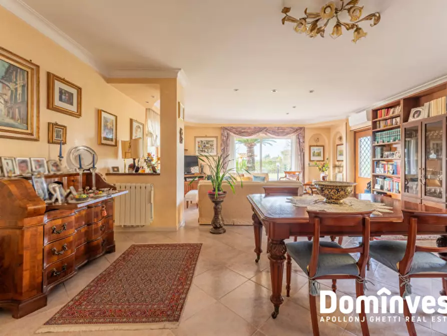 Immagine 6 di Villa in vendita  in Via Perseo a Guidonia Montecelio