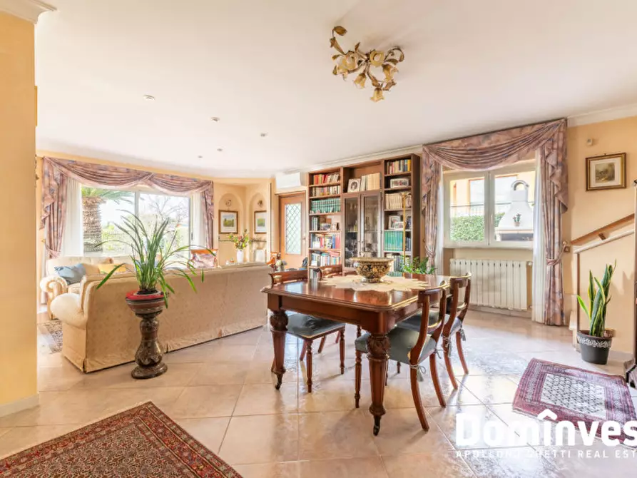 Immagine 7 di Villa in vendita  in Via Perseo a Guidonia Montecelio