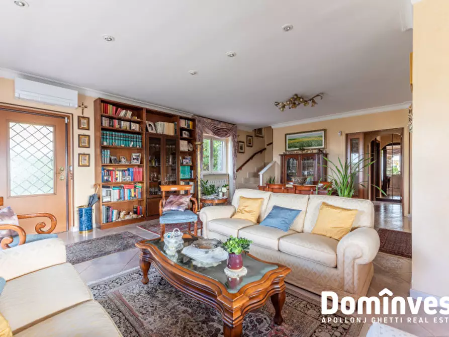 Immagine 8 di Villa in vendita  in Via Perseo a Guidonia Montecelio