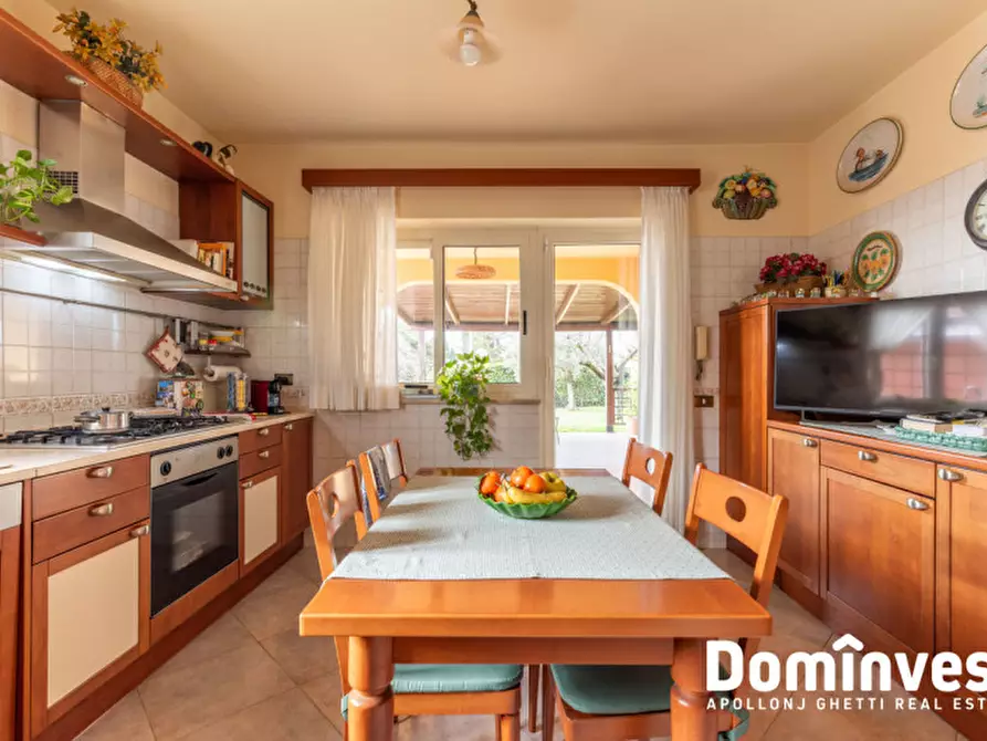 Immagine 17 di Villa in vendita  in Via Perseo a Guidonia Montecelio