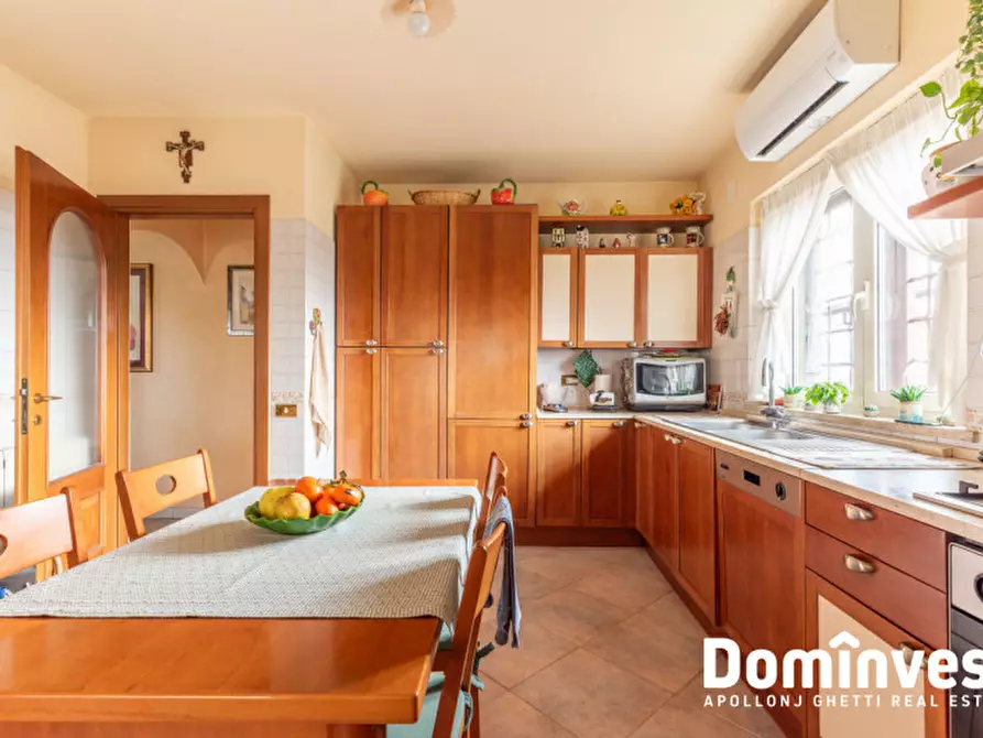 Immagine 18 di Villa in vendita  in Via Perseo a Guidonia Montecelio