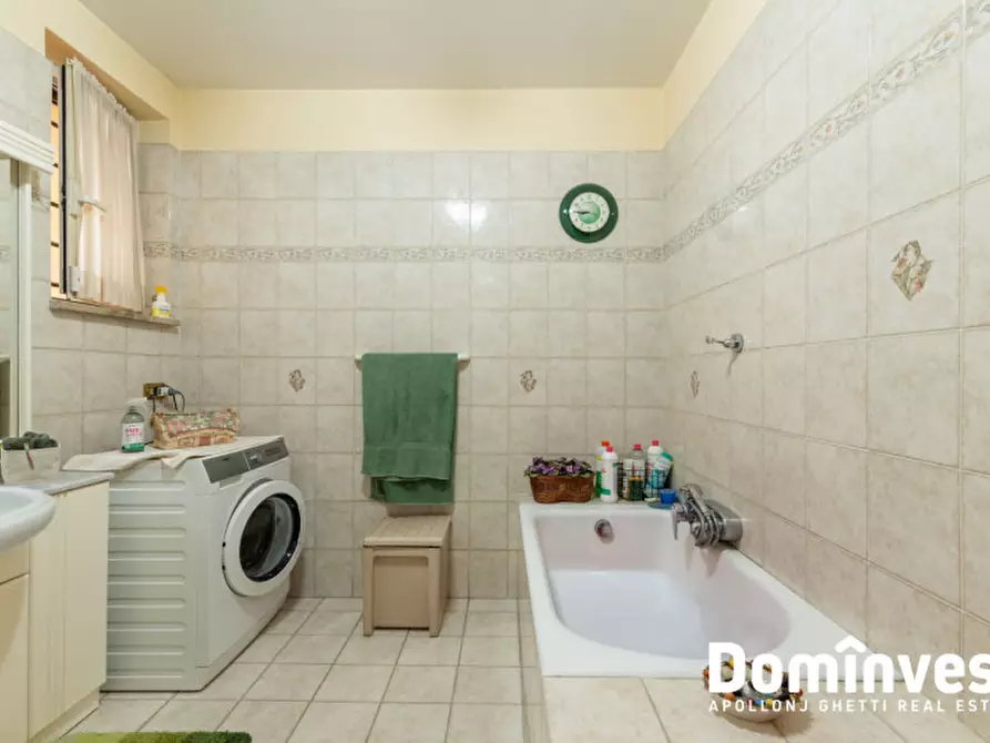 Immagine 28 di Villa in vendita  in Via Perseo a Guidonia Montecelio