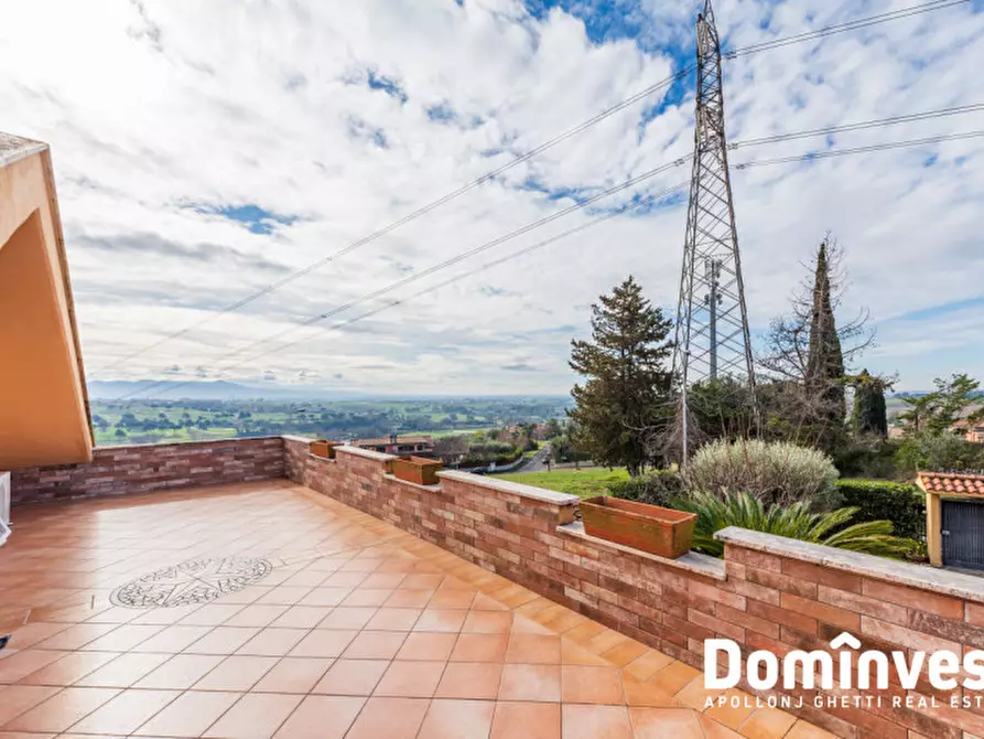 Immagine 37 di Villa in vendita  in Via Perseo a Guidonia Montecelio