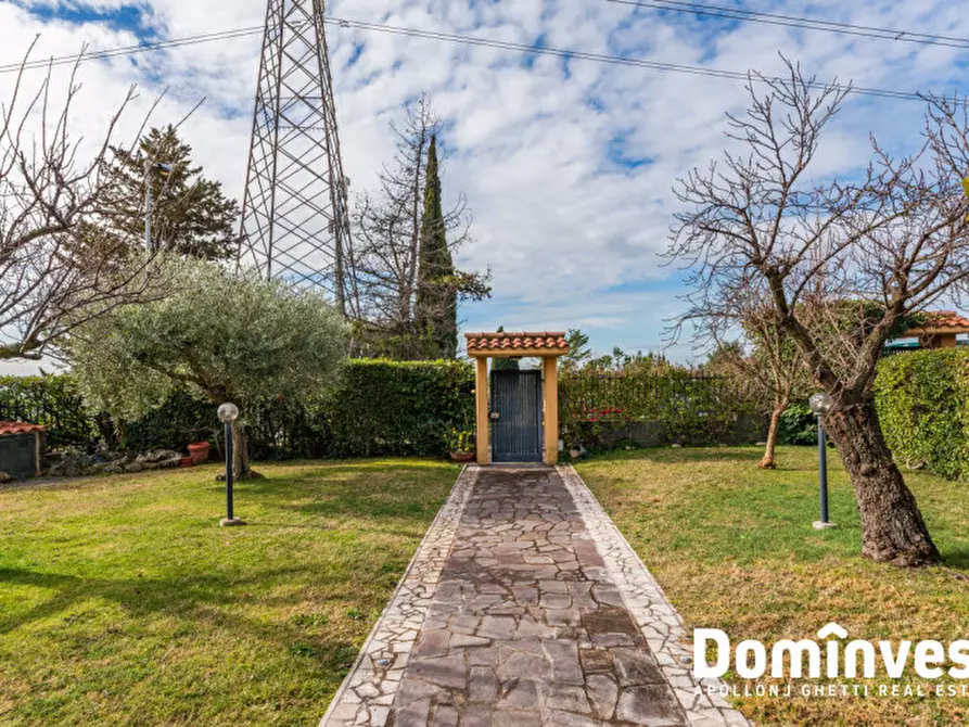 Immagine 49 di Villa in vendita  in Via Perseo a Guidonia Montecelio