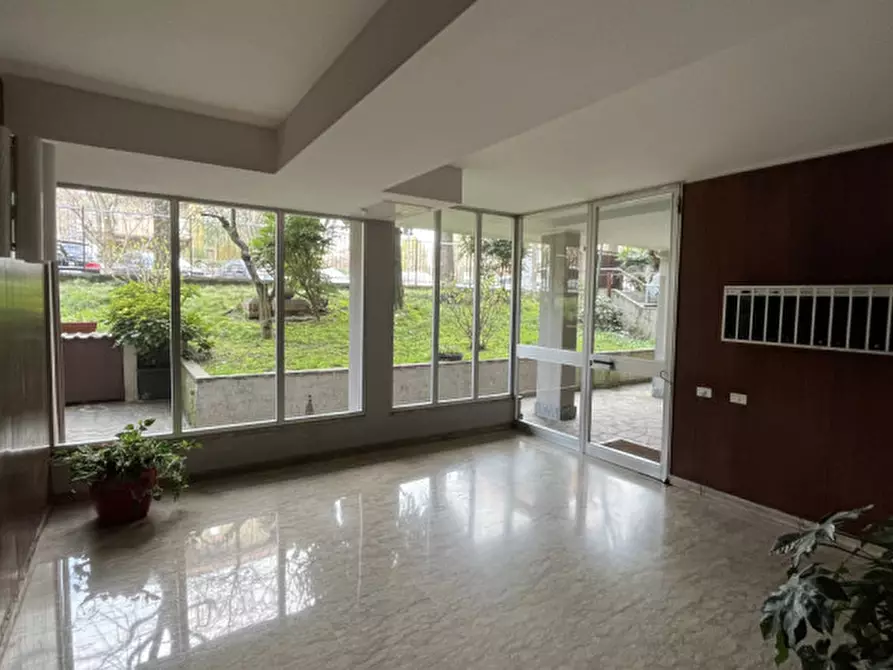 Immagine 4 di Appartamento in vendita  in Via Cristoforo Colombo a Cesano Boscone