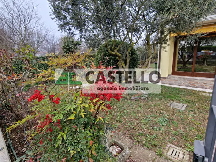 Immagine 2 di Casa bifamiliare in vendita  in Via Caltana 292 a Campodarsego