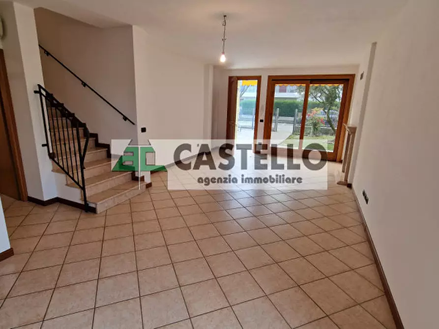 Immagine 4 di Casa bifamiliare in vendita  in Via Caltana 292 a Campodarsego