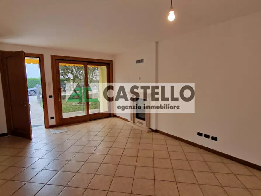 Immagine 5 di Casa bifamiliare in vendita  in Via Caltana 292 a Campodarsego