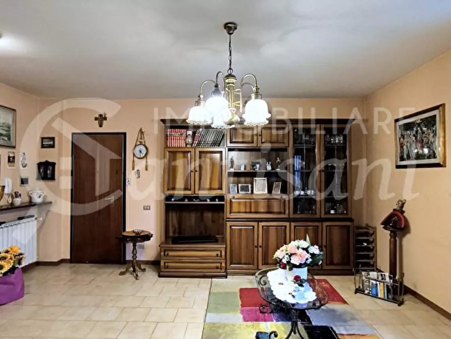 Immagine 2 di Appartamento in vendita  in Via Emilia a Firenze