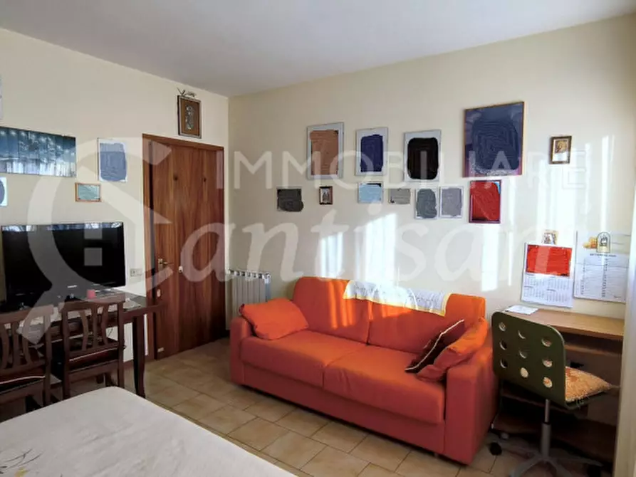 Immagine 7 di Appartamento in vendita  in Via Emilia a Firenze