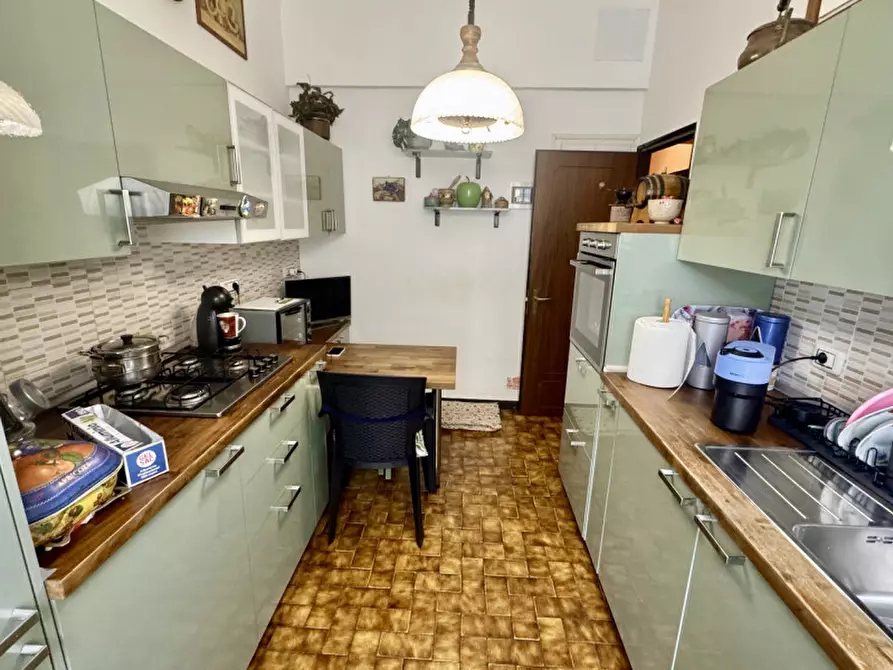 Immagine 2 di Appartamento in vendita  in via G. opisso a Genova