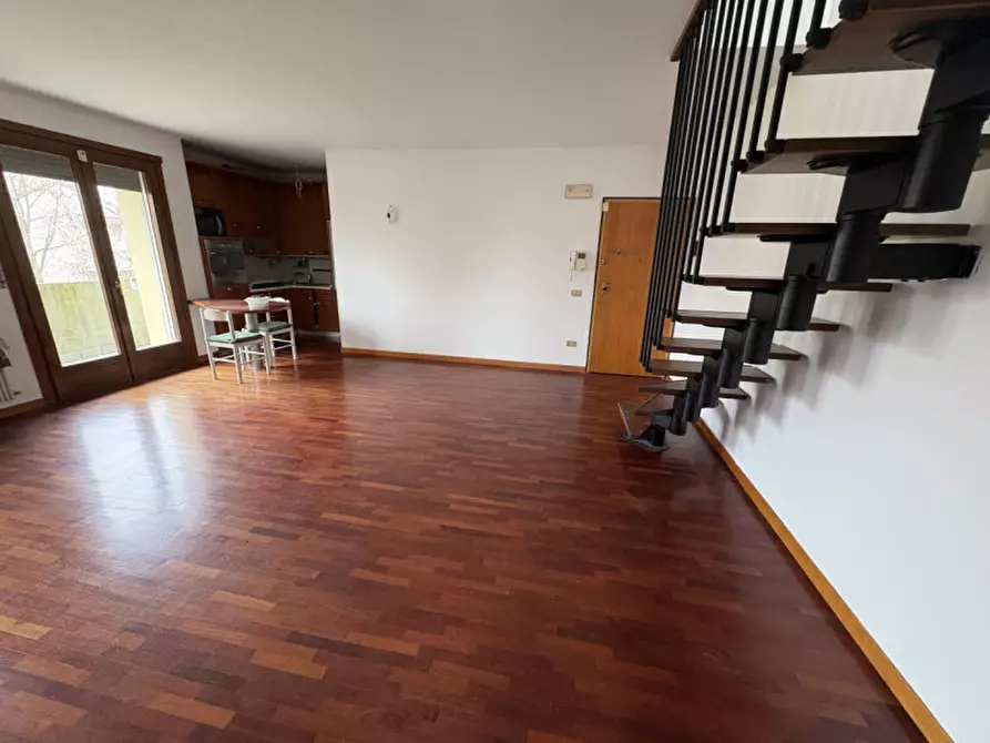 Immagine 1 di Appartamento in affitto  in via monta' a Padova