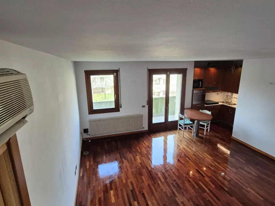 Immagine 2 di Appartamento in affitto  in via monta' a Padova