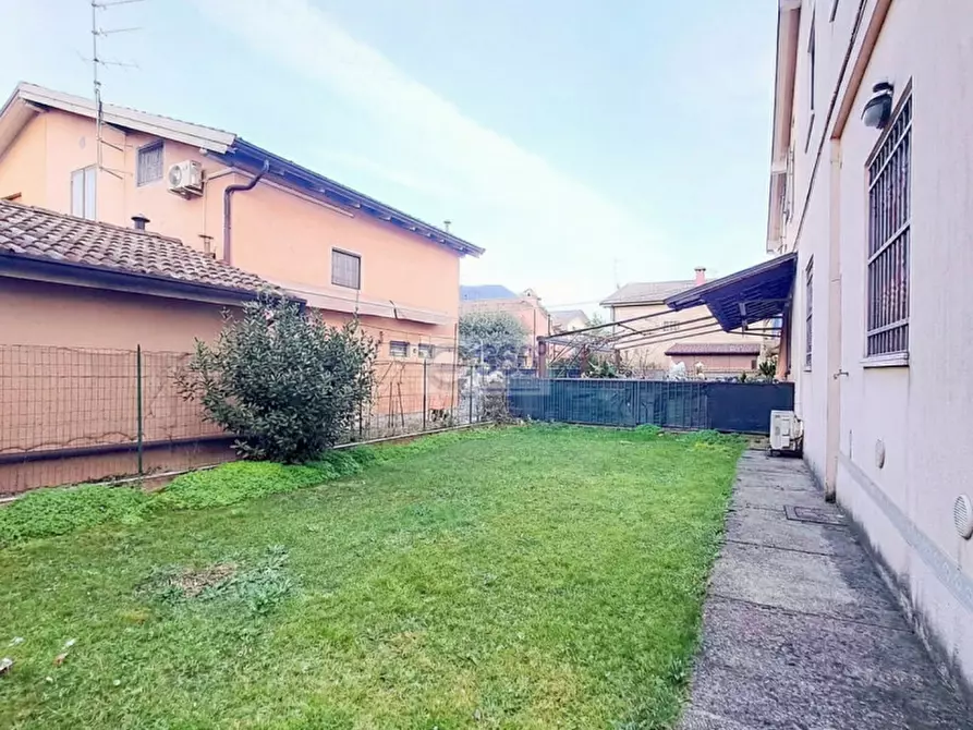 Immagine 3 di Casa bifamiliare in vendita  in V. San Francesco d'Assisi a Collebeato