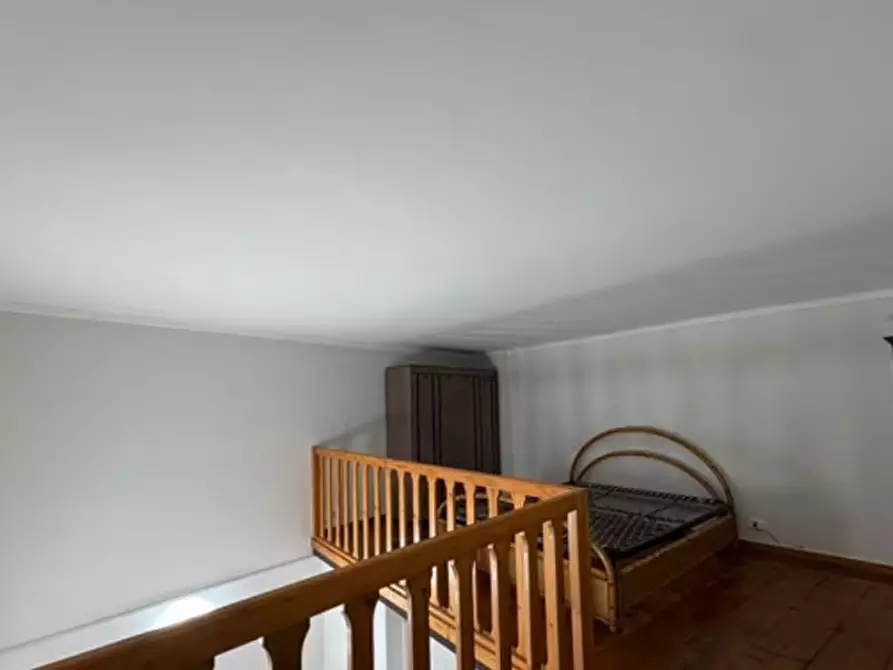 Immagine 1 di Appartamento in affitto  in via santa lucia al monte a Napoli