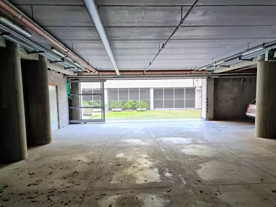 Immagine 7 di Posto auto in vendita  in Via Alberto Dominutti 6 a Verona